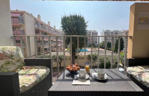 Roquebrune-Cap-Martin Apartamento | Les Caroubiers