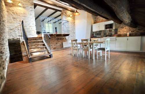 Riols Cabaña | Les Cathares - Rustic and charming gite with panoramic mountain views, immersed in beautiful nature