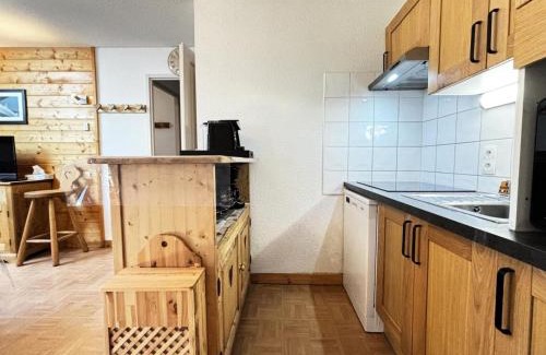 Flumet Apartamento | Les Chalets Des Evettes - Appartement vue montagnes dans une résidence avec piscine MAE-3104