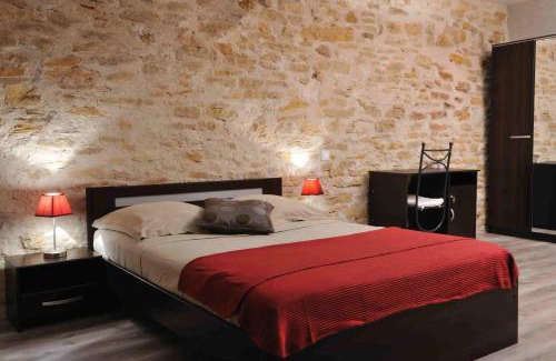 Saints-Geosmes Cama Y Desayuno | Les Chambres d'Eponine