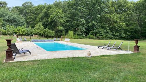 Vierzon Apartamento | Les chambres de Charnay - Calme Charme et Confort Piscine à 5 mn du péage