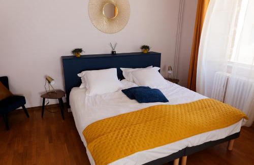 Argenton-les-Vallees Cama Y Desayuno | Les chambres de la vallée