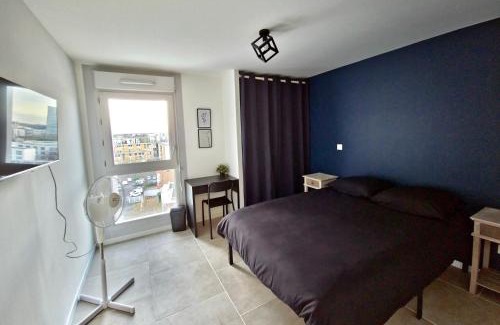 La Faourette Apartamento | Les chambres de Sandrine avec salle d'eau privée dans un appartement en collocation