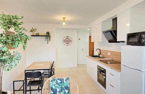 La Faourette Apartamento | Les chambres de Sandrine avec salle d'eau privée dans un appartement en collocation