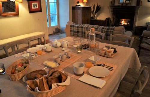 Chambroutet Cama Y Desayuno | Les Chambres du Logis du Chatelier