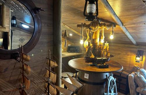 Sainte-Marie-la-Mer Casa | Les Chambres de Paulette Chambres à Thème Jack Sparrow