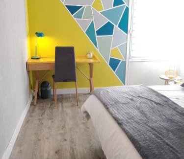 Massy Apartamento | Les Clés du Bonheur by Beds4Wanderlust, 47m2 avec Terrasse privative & Parking-RER B TGV 10min-Orly 20min