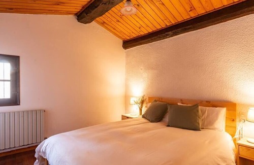 Gombren Casa | Les Comes: a cozy house in the mountains