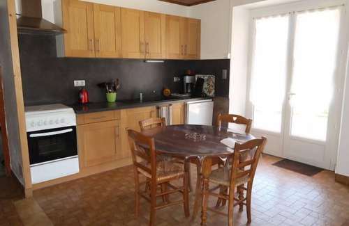 Usclades-et-Rieutord Casa | Casa de vacaciones Les Confoulines en Usclades-et-Rieutord - 4 personas, 2 dormitorios