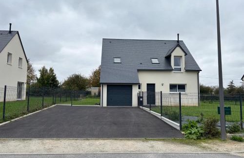 Asnelles Casa | Les dunes, maison neuve 8 p bien équipée jardin clos, parking, garage à 850 m de la plage et centre bourg, sur plages du débarquement près Arromanches et Bayeux