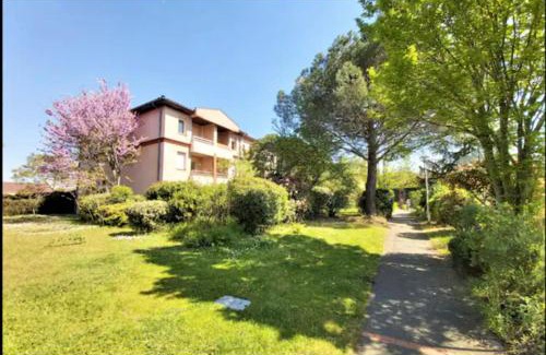 Toulouse West Apartamento | Les Elfes - avec entrée autonome, clim neuve, jardin, parking privé & gourmandises offertes ! -
