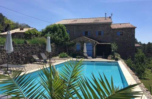Payzac Apartamento | Les Faysses á Mas de la Giralde. Stone studio in heart of nature. Pool and views