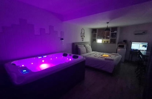 Bourseville Casa | Les Fines Bulles & spa
