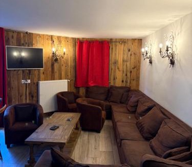Plagne 1800 Apartamento | Les gémeaux- Plagne 1800- 100m des pistes- sauna privatif