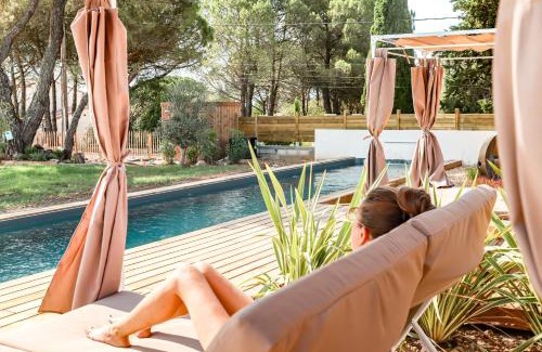 Malves-en-Minervois Cama Y Desayuno | Les Gîtes de Laure - L'Eden Romantique, Chambres Hôtes, Spa privé, Couloir de nage, Adults only