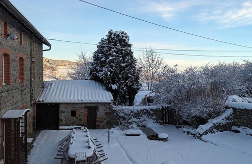 Essertines-en-Chatelneuf Casa | Les Gouttes Hôtes - Country cottage 🍂