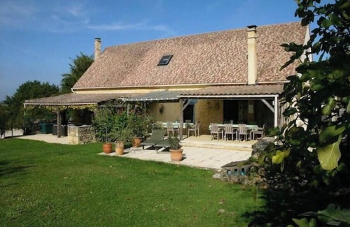 Molieres Casa | Les Hauts de St Jean : Gîte de 15 Pers Dans Ferme Périgordine - Grande Piscine