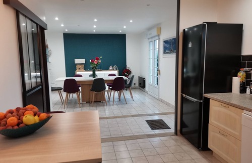 Gonneville-le-Theil Casa | Les Hortensias 6/8 person holiday home with garden, trampoline