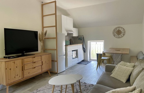 Auvers-sur-Oise Casa | ⭐️⭐️⭐️⭐️ Les Iris - "Au Vert" charming gîte