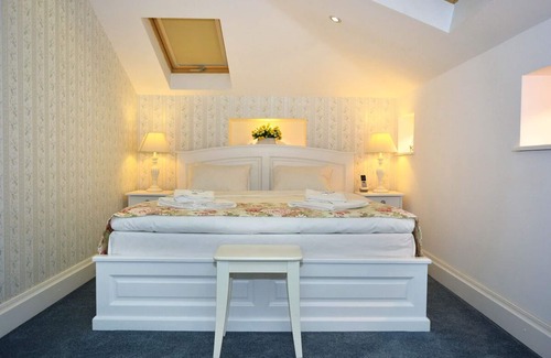 Bucharest Hotel | Les Jardins Carol