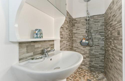 Baie-Mahault Casa | Les jardins de CHANTILLY -Bungalows 4 étoiles avec jardins et piscines privées
