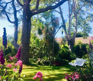 Fermanville Cama Y Desayuno | Les jardins du Tôt