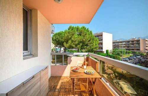 La Celle-sous-Gouzon Apartamento | LES JARDINS DU CAP - Piscine - Bord de Mer - Climatisation