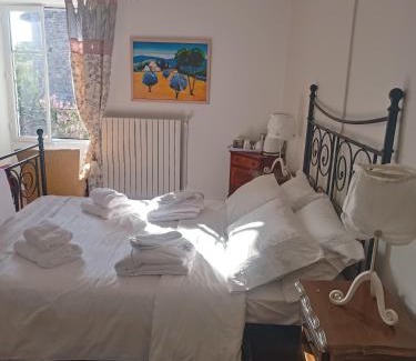 Chef-Boutonne Cama Y Desayuno | Les Jonquilles