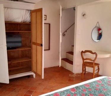 Creuse Confluence Casa | Les Lauriers centre village