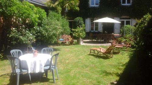 La Chapelle-aux-Choux Cama Y Desayuno | les loges du chaudron