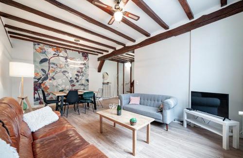 Ay Apartamento | Les Mansardes : Duplex champenois typique et cosy