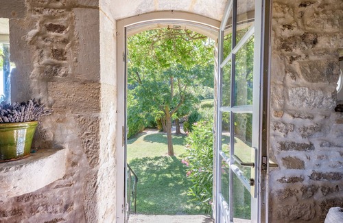 Saint-Restitut Chalet De Esquí | les Marcellines, character property with heated swimming pool and views
