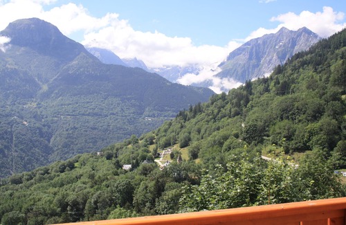 Auris Chalet De Esquí | "Les Marmottes de l'Alpe", chalet familiar con encanto (3 *) con vista panorámica