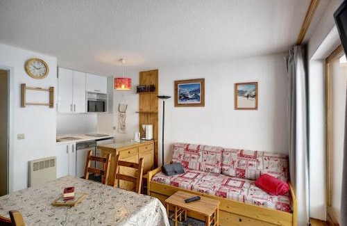 Les Bruyeres Apartamento | Les Menuires - 2 pièces cabine, 4 pers, ski aux pieds, parking, balcon - FR-1-178-345