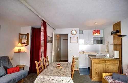 Les Bruyeres Apartamento | Les Menuires - 2 pièces cabine, 4 pers, ski aux pieds, parking, balcon - FR-1-178-345