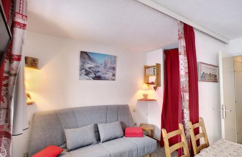 Les Bruyeres Apartamento | Les Menuires - 2 pièces cabine, 4 pers, ski aux pieds, parking, balcon - FR-1-178-345