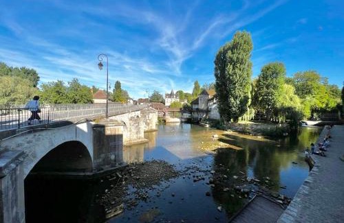 Moret-sur-Loing Apartamento | LES PIEDS DANS L’EAU - MORET CENTRE