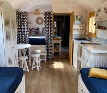 Rouffignac-Saint-Cernin-de-Reilhac Casa | Les Roulottes de l Herm Piscine Jacuzzi Perigord