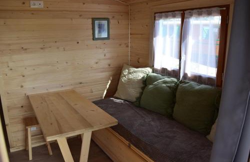 Vallon-en-Sully Cama Y Desayuno | Les Roulottes des Ris