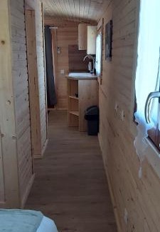 Vallon-en-Sully Cama Y Desayuno | Les Roulottes des Ris