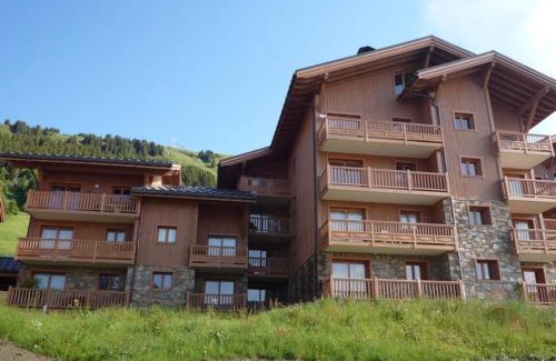 Bisanne 1500 Apartamento | Les Saisies: 3 pièces cosy, 2 sdb, balcon, parking, 6 pers - FR-1-293-78