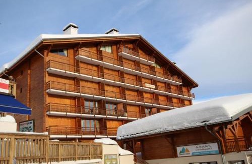 Les Saisies Apartamento | Les Saisies: Grand 2 pièces cabine, 6 pers, cheminée, balcon sud, wifi - FR-1-293-248