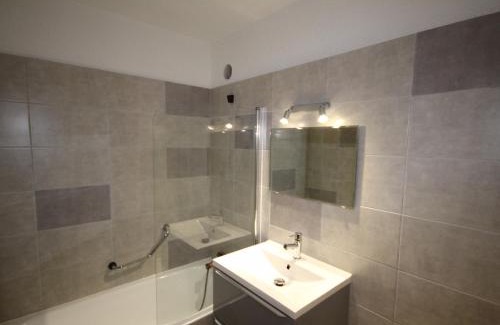 Les Saisies Apartamento | Les Saisies: Grand 2 pièces cabine, 6 pers, cheminée, balcon sud, wifi - FR-1-293-248