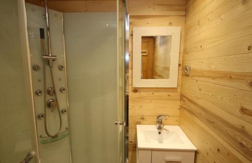Les Saisies Apartamento | Les Saisies Hauteluce : beau 2 pièces rénové, 6 pers, TV, lave-vaisselle - FR-1-293-86