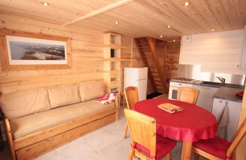 Les Saisies Apartamento | Les Saisies Hauteluce : beau 2 pièces rénové, 6 pers, TV, lave-vaisselle - FR-1-293-86