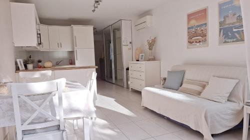 Palavas-les-Flots Apartamento | Les Soleillades - T2 cosy pour 4 pers - Piscine, parking privé, à 100m de la plage - LaConciergerieByNina