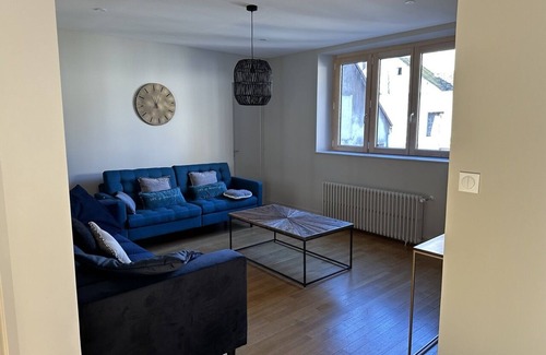 Chablis Apartamento | Suite Grenouilles-Apartamento-Suite-Baño en la habitacion-Vista a la Calle