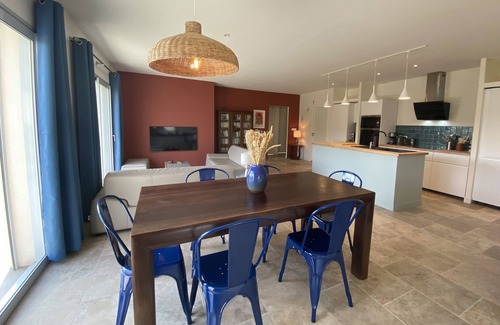 Lioux Casa | Les Terrasses de Lioux - In the heart of the Luberon - New house****-Calm and comfort