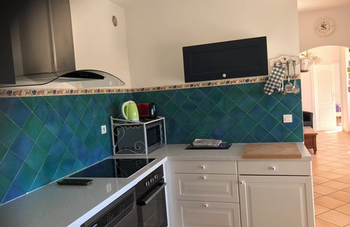 L'Evescat Apartamento | Les Tortues sea view with swimming pool