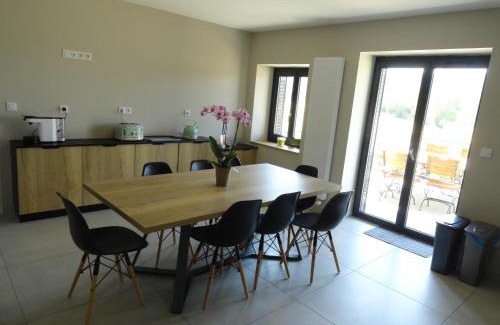Marchamp Casa | Les violettes du Bugey